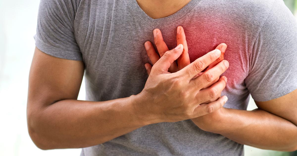 En mand, der får et hjerteanfald